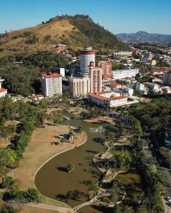 Casa Com Piscina Em Condominio Fechado Águas de Lindóia Eksteriør bilde